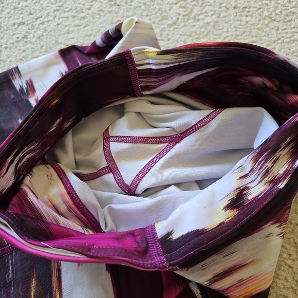 Lululemon Speed Tight IV Full-On Luxtreme Pigment Wind Berry Rumble Multi Size 4 - Picture 9 of 10